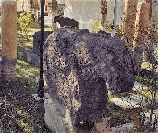Karakoyunlu Koçbaşlı Mezar Taşları