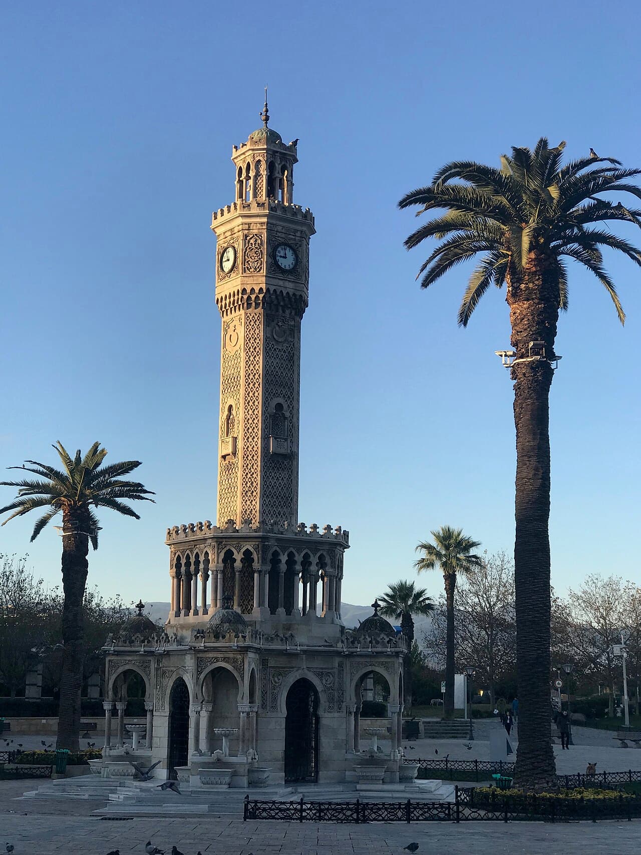 İzmir Merkez (Konak + Kemeraltı + Kadifekale)