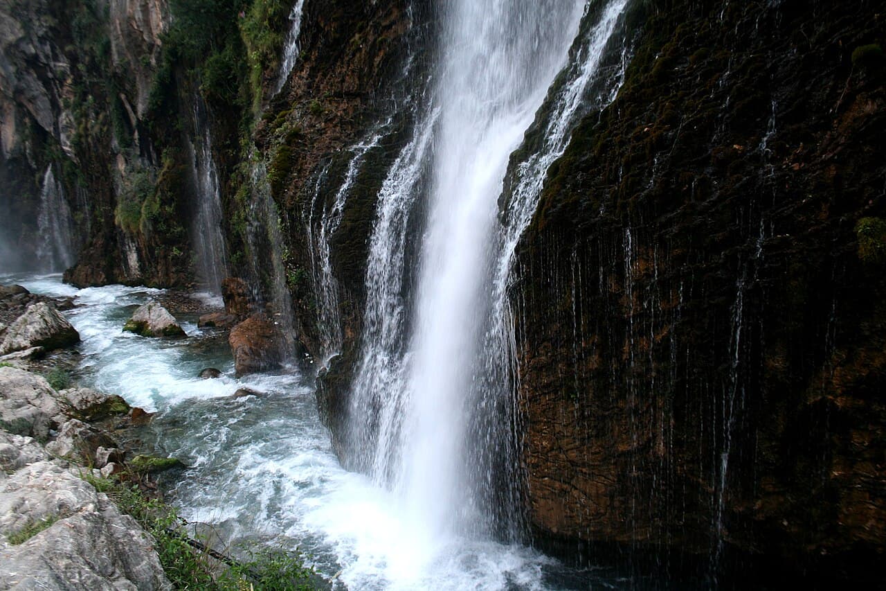Kapuzbaşı Şelaleleri