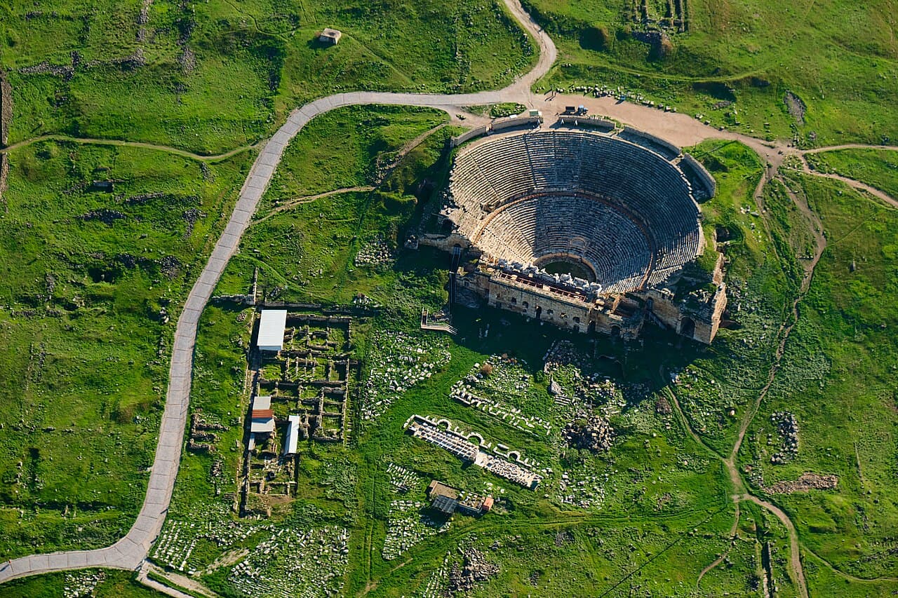 Hierapolis ve Laodikeia Kuruluşları