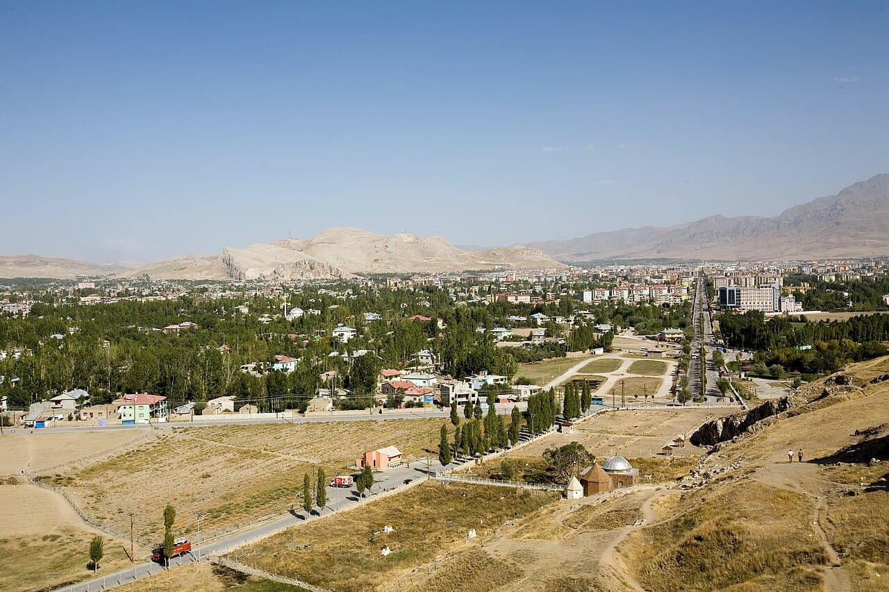Van Merkez (Van Kalesi / Tuşpa)