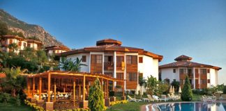 Montana Pine Resort Otel