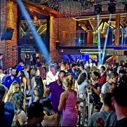 Kuşadası Barlar Sokağı