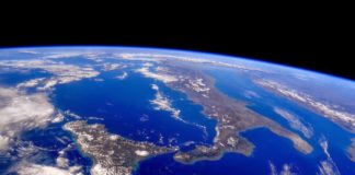 Dünyayı Uzaydan Canlı İzle – HD