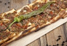 Hangi Etli Ekmek Daha Lezzetli?