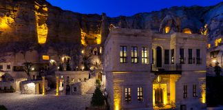 Yunak Evleri İncelemesi ve AFWEU