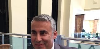 Mehmet Demir Kimdir?