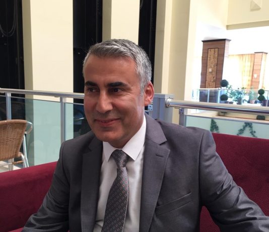 Mehmet Demir Kimdir?